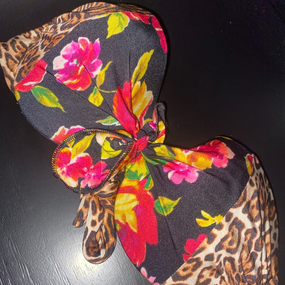 Victoria’s Secret Bikini Top Bandeau 32C